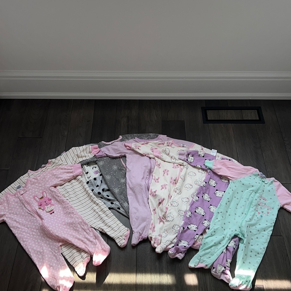 Gerber baby bundle of pajama long sleeve onesies